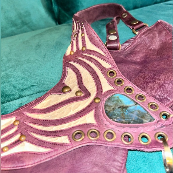 Handmade leather shoulder holster festival bag - Picture 10 of 12